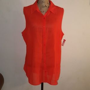 Sleeveless new shirt